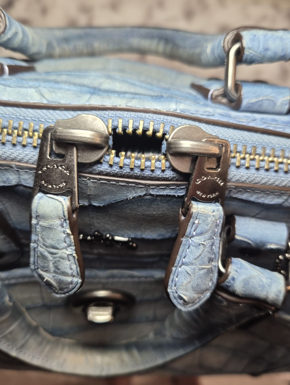 Coach Rhyder Satchel / Crossbody Bag – Embossed Croc Leather – Light Blue – Rare - Picture 12 of 17
